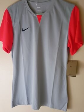 Nike Women's Trophy V SS Football Shirt Pewter Grey/Bright Crimson - NWT Medium
